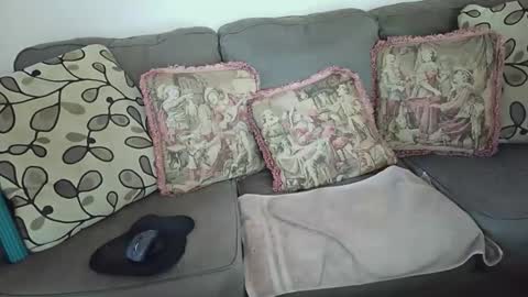 moondanceraa online show from 8, 10, 2025