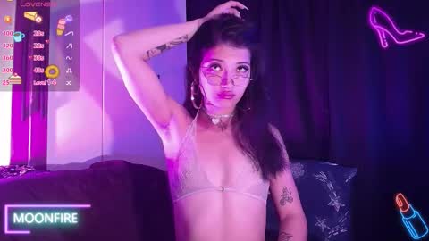 Snapshot of moonfiredance chatting on 5, 11, 2025 Nicky online show from 5, 11, 2025