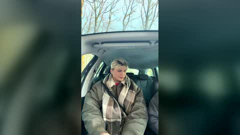 Snapshot of moonflamek chatting on 10, 1, 2026 moonflamek online show from 10, 1, 2026