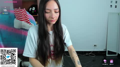 Snapshot of moonlady_ chatting on 18, 12, 2024 MOON online show from 18, 12, 2024