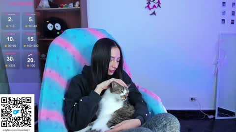 Snapshot of moonlady_ chatting on 28, 1, 2025 MOON online show from 28, 1, 2025