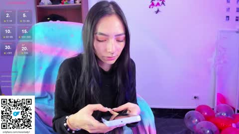 Snapshot of moonlady_ chatting on 4, 2, 2025 MOON online show from 4, 2, 2025