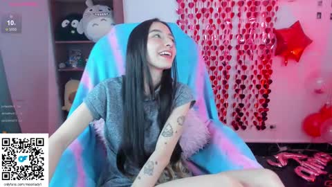 Snapshot of moonlady_ chatting on 2, 3, 2025 MOON online show from 2, 3, 2025