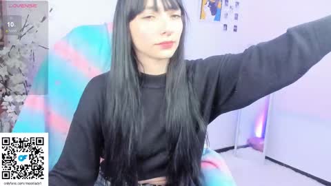 Snapshot of moonlady_ chatting on 10, 9, 2025 MOON online show from 10, 9, 2025