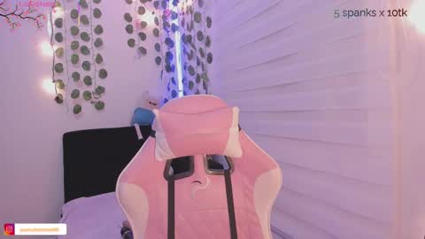 moonliight__ online show from 22, 2, 2025