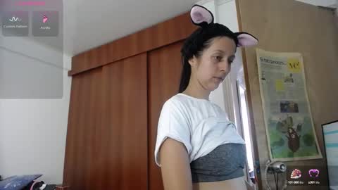 moonlunita online show from 2, 10, 2025