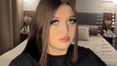 Snapshot of moonrenata chatting on 6, 11, 2025 Ri online show from 6, 11, 2025