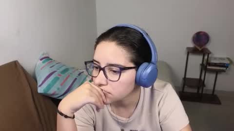 Moon Woman online show from 19, 2, 2026