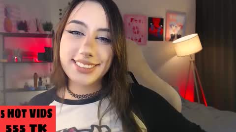 Snapshot of moranakit chatting on 22, 9, 2025 Morana Mayer online show from 22, 9, 2025