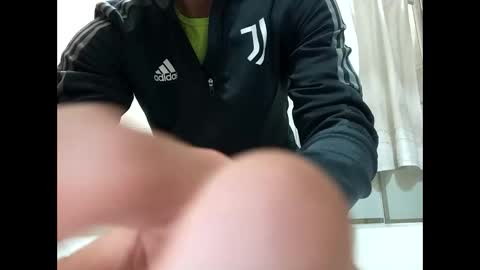 Snapshot of morenoguapo24 chatting on 10, 1, 2025 Cloud Strife online show from 10, 1, 2025