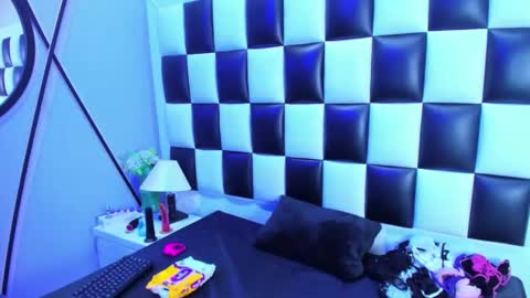 morganasmit_ online show from 19, 12, 2025