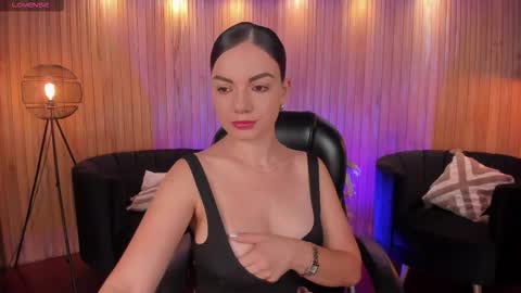 Morgan Hicks online show from 14, 12, 2025