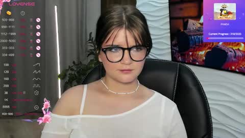 Snapshot of morygirl chatting on 21, 11, 2025 mori online show from 21, 11, 2025