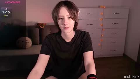 Snapshot of mothkink chatting on 14, 10, 2025 mothkink Moth  -  online show from 14, 10, 2025