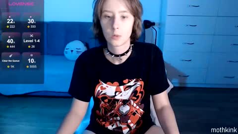 Snapshot of mothkink chatting on 24, 10, 2025 mothkink Moth  -  online show from 24, 10, 2025