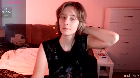 Snapshot of mothkink chatting on 27, 10, 2025 mothkink Moth  -  online show from 27, 10, 2025