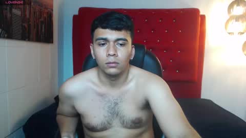 Mou Fly online show from 13, 11, 2025