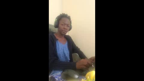 Snapshot of mouthymiss chatting on 17, 12, 2025 Mouthymiss online show from 17, 12, 2025