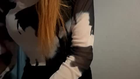 Snapshot of mozelleberendt chatting on 30, 11, 2025 Jenny online show from 30, 11, 2025