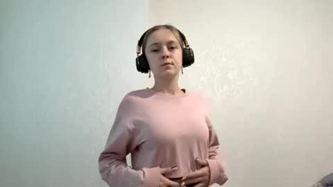 Snapshot of mozelleberendt chatting on 16, 12, 2025 Jenny online show from 16, 12, 2025