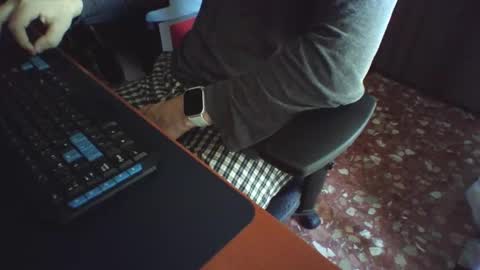 Snapshot of mr0699hotboy chatting on 4, 11, 2025 mr0699hotboy online show from 4, 11, 2025