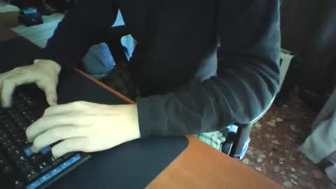 Snapshot of mr0699hotboy chatting on 25, 11, 2025 mr0699hotboy online show from 25, 11, 2025