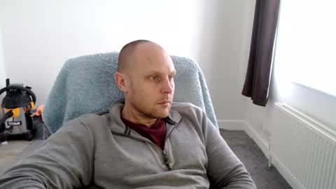 Mr Baldy Likes to Chat online show from 31, 10, 2025