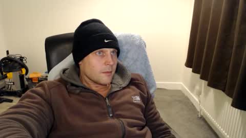 Mr Baldy Likes to Chat online show from 3, 12, 2025