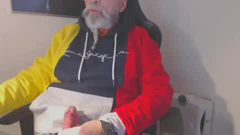 Snapshot of mr_boombastic2021 chatting on 3, 1, 2025 mr_boombastic2021 online show from 3, 1, 2025