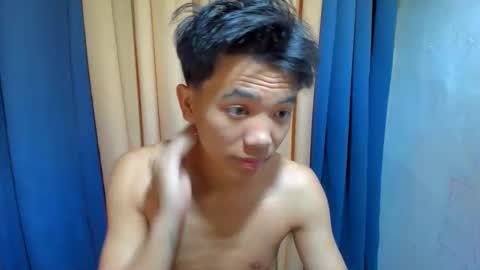 Snapshot of mr_fucker213 chatting on 29, 3, 2026 mr fucker213 online show from 29, 3, 2026