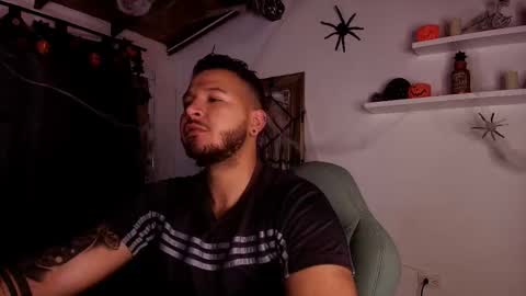 MIKEE online show from 20, 10, 2025