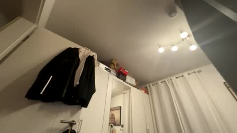 Snapshot of mr_niceguy100 chatting on 28, 9, 2025 mr_niceguy100 online show from 28, 9, 2025