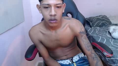 Snapshot of mr_stiven_ chatting on 2, 1, 2025 mr_stiven_ online show from 2, 1, 2025