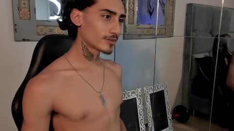 Snapshot of mr_strike chatting on 27, 10, 2025 MR online show from 27, 10, 2025