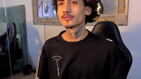 Snapshot of mr_strike chatting on 31, 10, 2025 MR online show from 31, 10, 2025