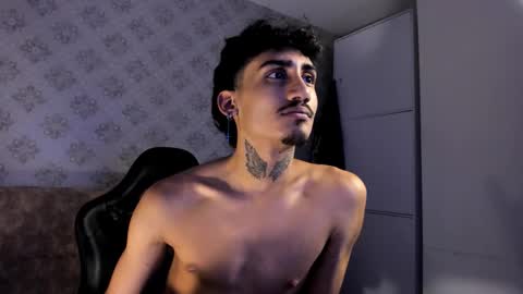 Snapshot of mr_strike chatting on 17, 11, 2025 MR online show from 17, 11, 2025