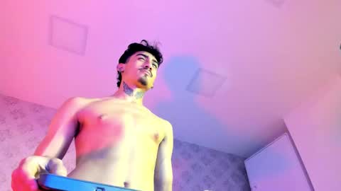 Snapshot of mr_strike chatting on 19, 11, 2025 MR online show from 19, 11, 2025