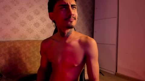 Snapshot of mr_strike chatting on 22, 11, 2025 MR online show from 22, 11, 2025