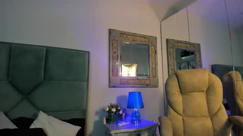 Snapshot of mr_strike chatting on 27, 11, 2025 MR online show from 27, 11, 2025