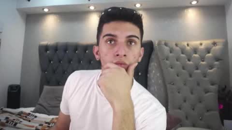 Snapshot of mr_williseo chatting on 3, 3, 2025 williseo online show from 3, 3, 2025