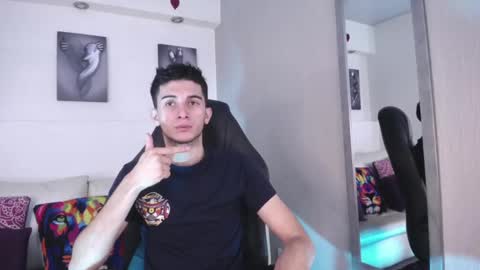 Snapshot of mr_williseo chatting on 4, 3, 2025 williseo online show from 4, 3, 2025