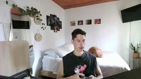 Davian Balcone online show from 24, 2, 2026