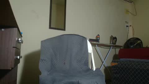 Snapshot of mrbrown_strong chatting on 1, 3, 2025 mr brown online show from 1, 3, 2025