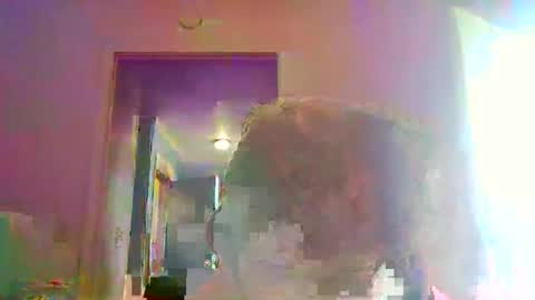 Snapshot of mrchris2021 chatting on 17, 10, 2025 mrchris2021 online show from 17, 10, 2025