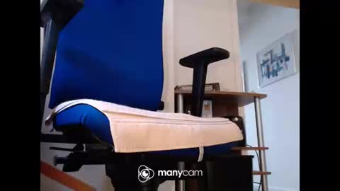 MrJohnsen1975 online show from 4, 2, 2026