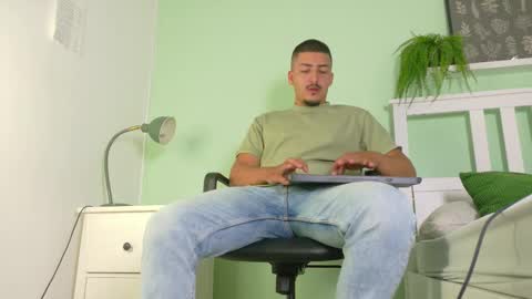 Snapshot of mrfox__ chatting on 17, 11, 2025 Mr Fox online show from 17, 11, 2025