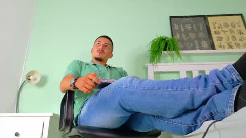 Snapshot of mrfox__ chatting on 20, 11, 2025 Mr Fox online show from 20, 11, 2025