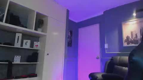 Snapshot of mrfrank_tattoo chatting on 27, 10, 2025 MrFrank. online show from 27, 10, 2025