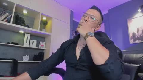 Snapshot of mrfrank_tattoo chatting on 16, 12, 2025 MrFrank. online show from 16, 12, 2025