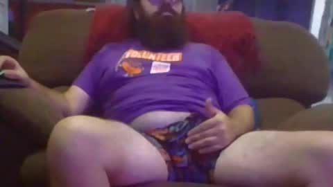 Come to the Bear Den online show from 6, 10, 2025